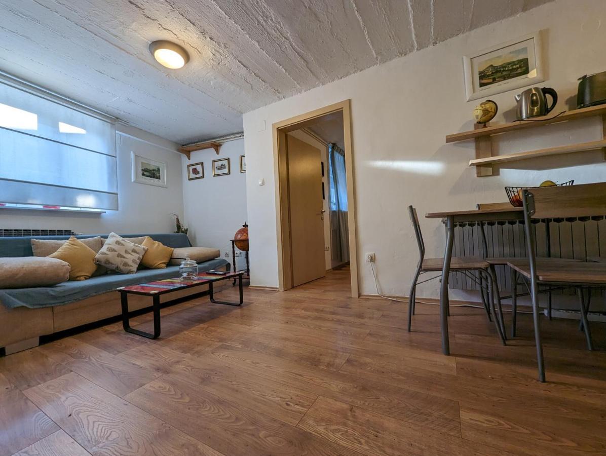 Twin-Magnolias Condo With Garden, Parking & Ev Station 자그레브 외부 사진
