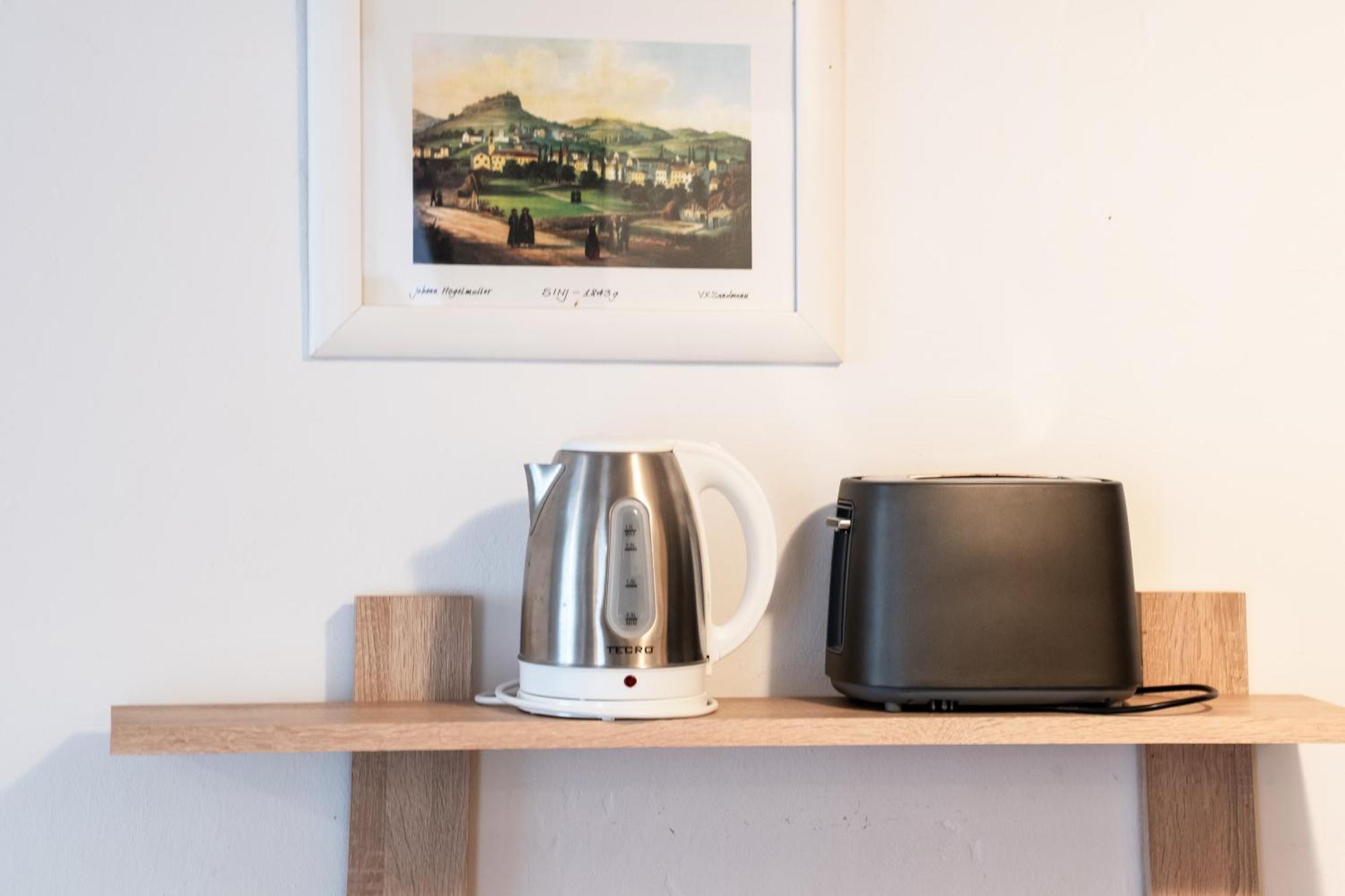 Twin-Magnolias Condo With Garden, Parking & Ev Station 자그레브 외부 사진