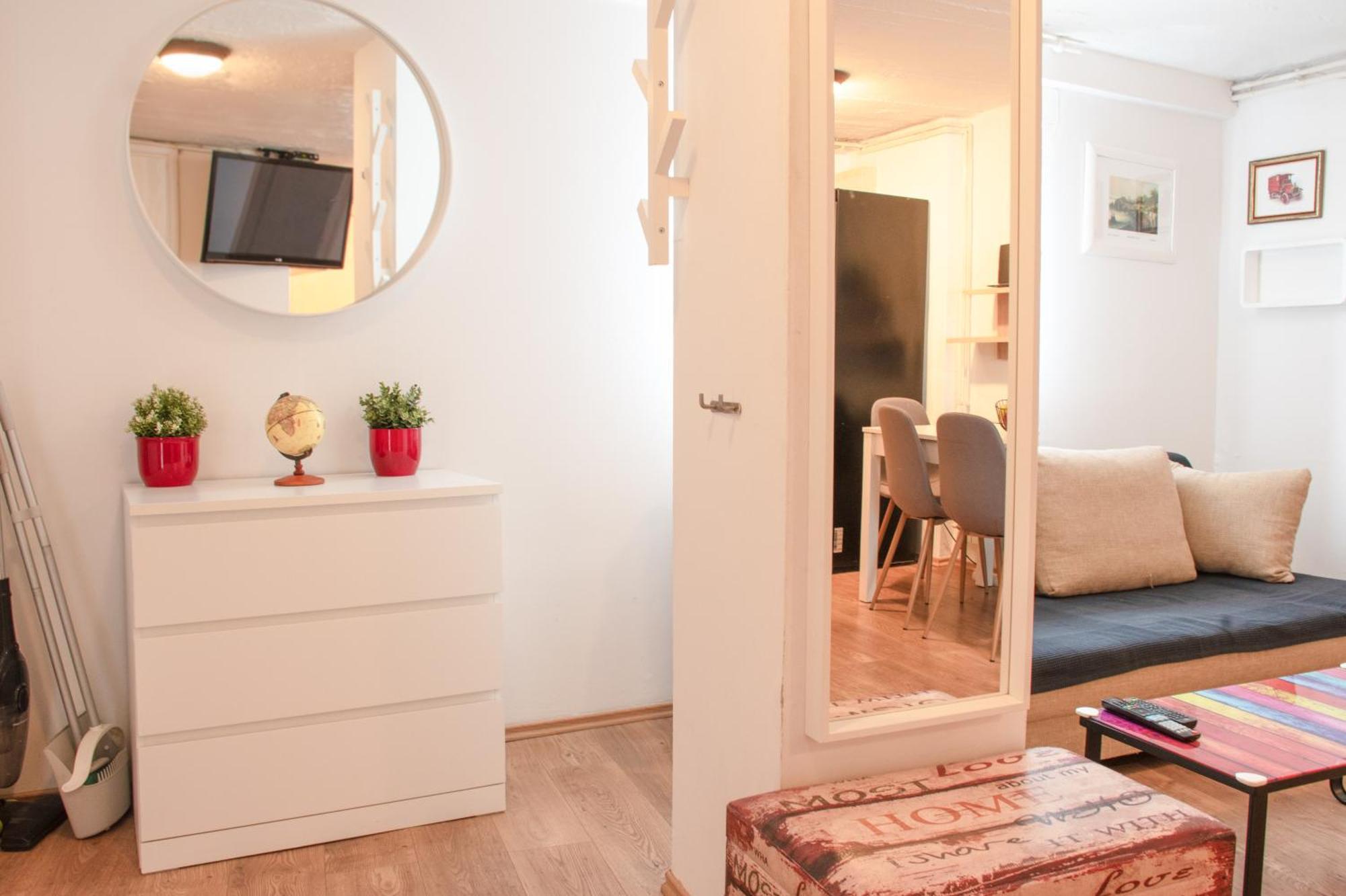 Twin-Magnolias Condo With Garden, Parking & Ev Station 자그레브 외부 사진