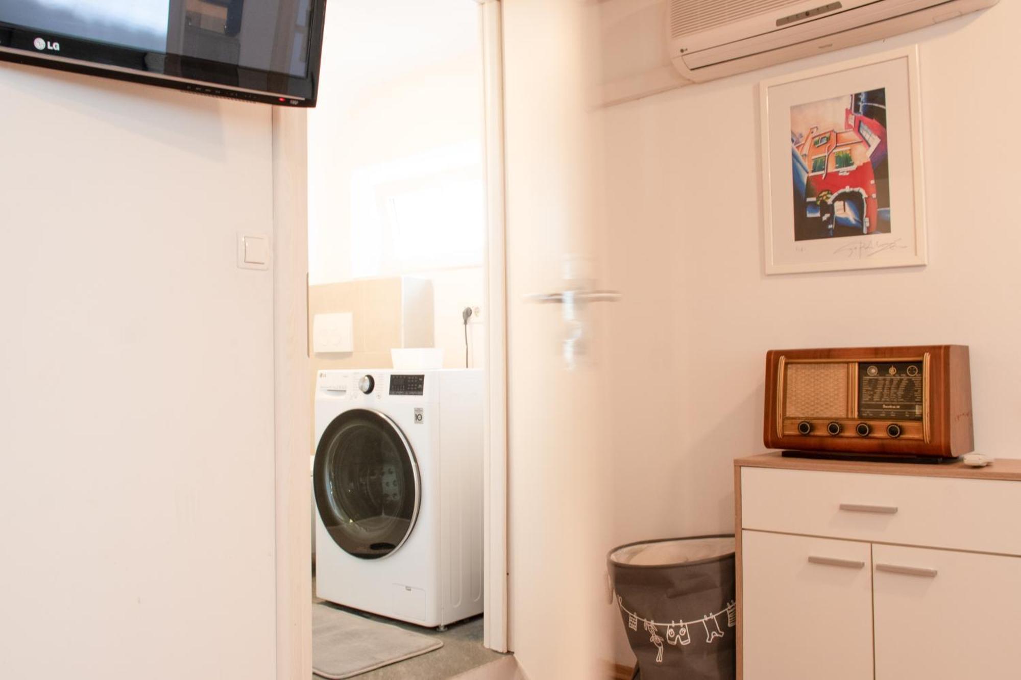 Twin-Magnolias Condo With Garden, Parking & Ev Station 자그레브 외부 사진